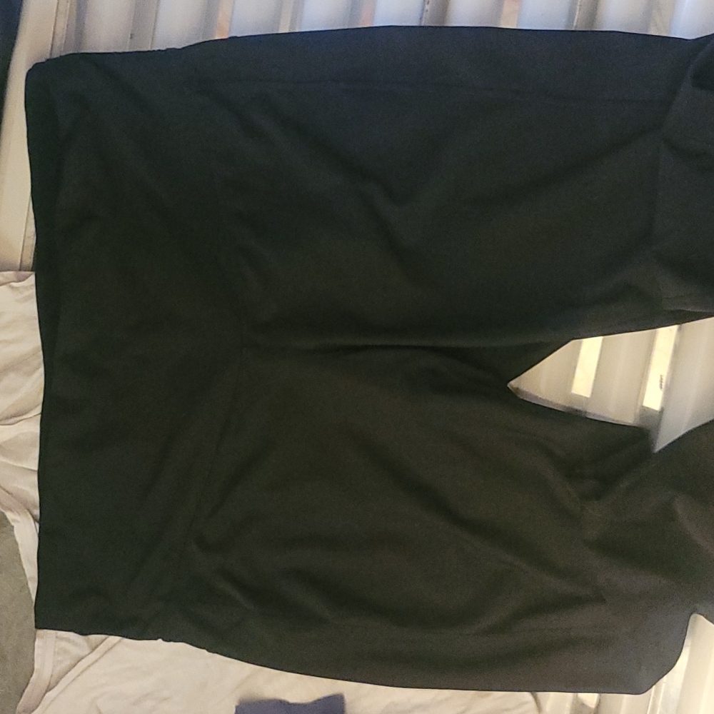 Womens xl, body cropped exercise apparel.